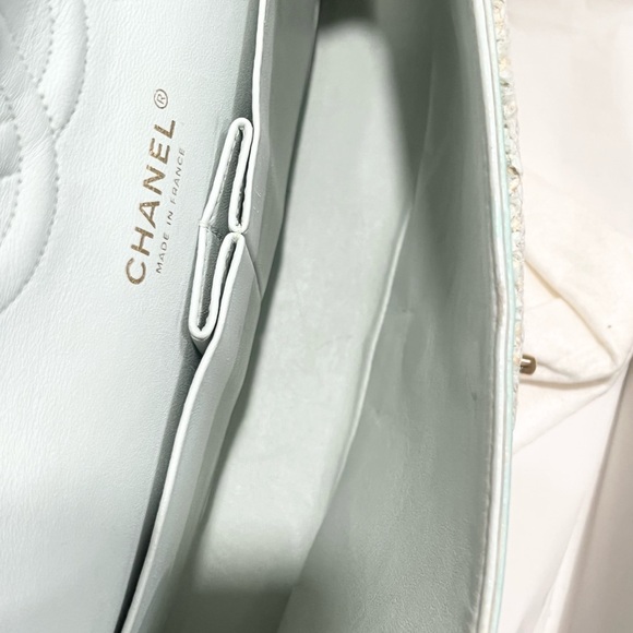 Chanel Classic Tweed Double Flap Bag - Picture 16 of 16